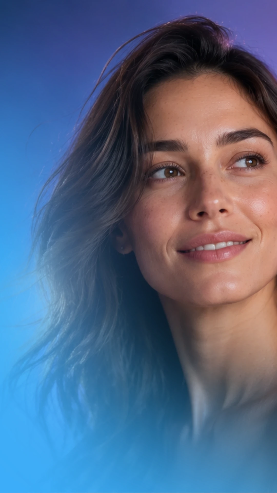 Mujer con piel natural en un retrato de luz clínica azul
